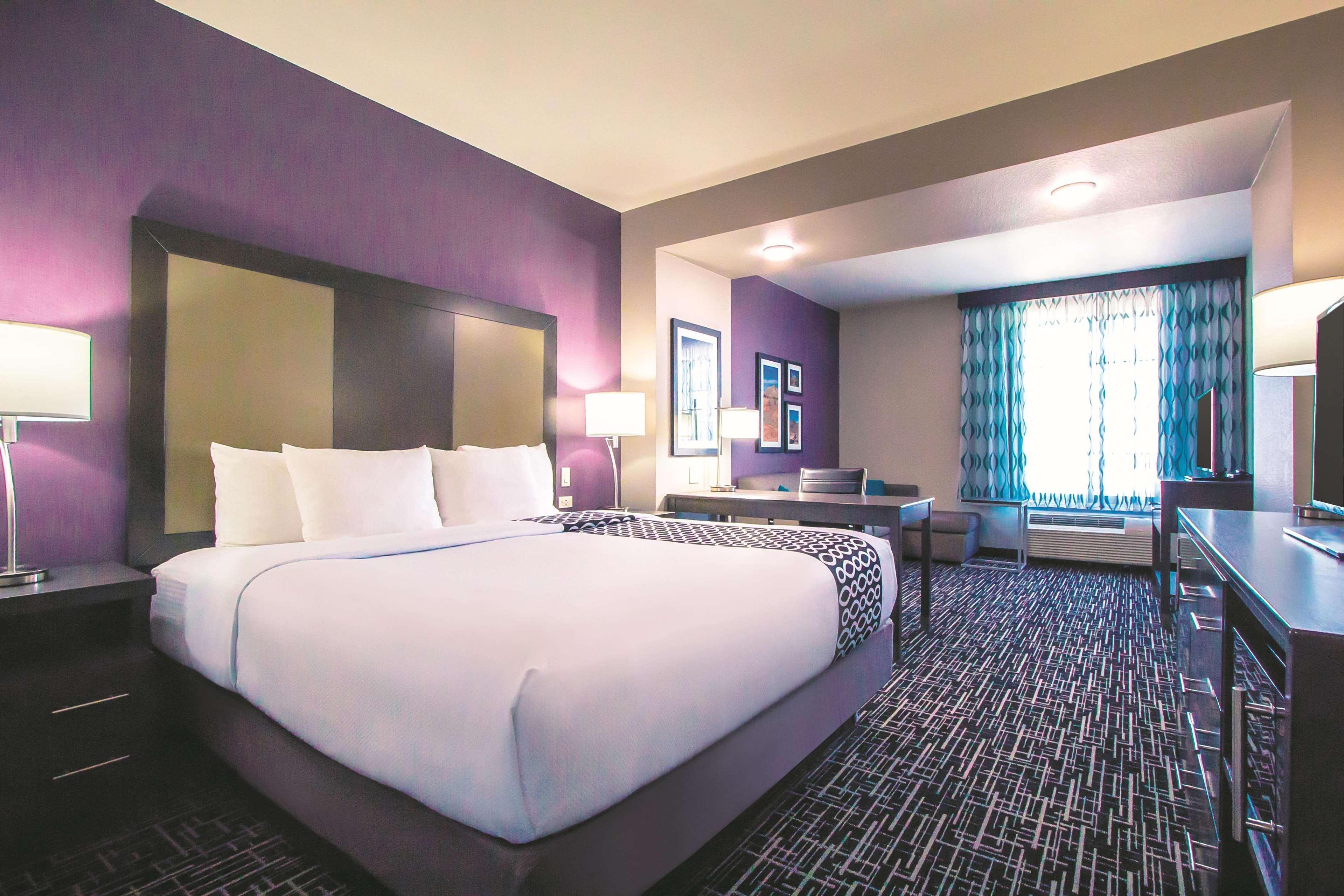 La Quinta By Wyndham Pampa Hotell Eksteriør bilde
